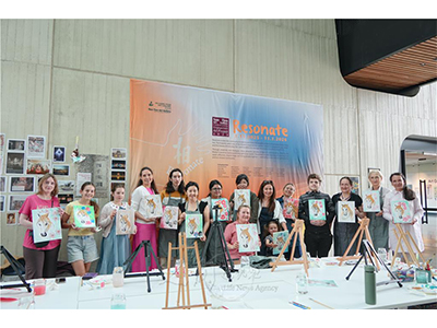 多元色彩藝術迎春　南天美術館揮筆迎馬年