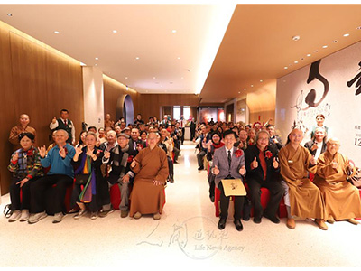 總館/玄草人生80載　陳吉山劍氣書藝傳承與創新並行