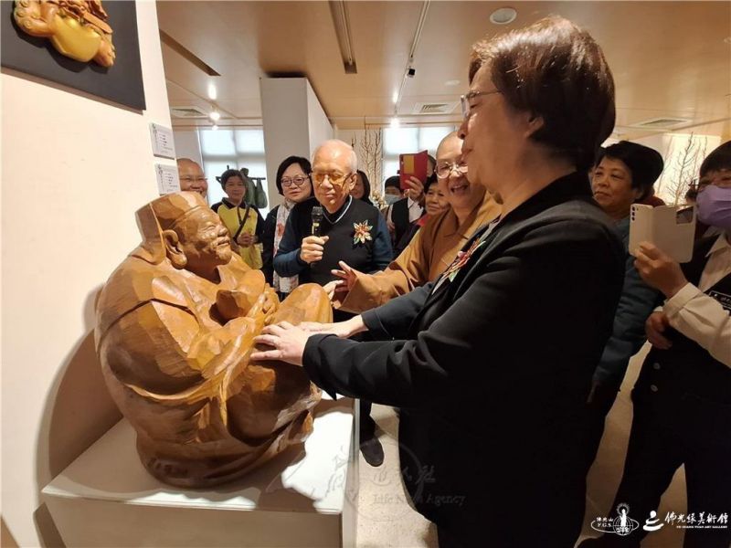 圖說:藝術家陳正雄導覽介紹作品 人間社記者陳璿宇攝 20260127-changhua-006