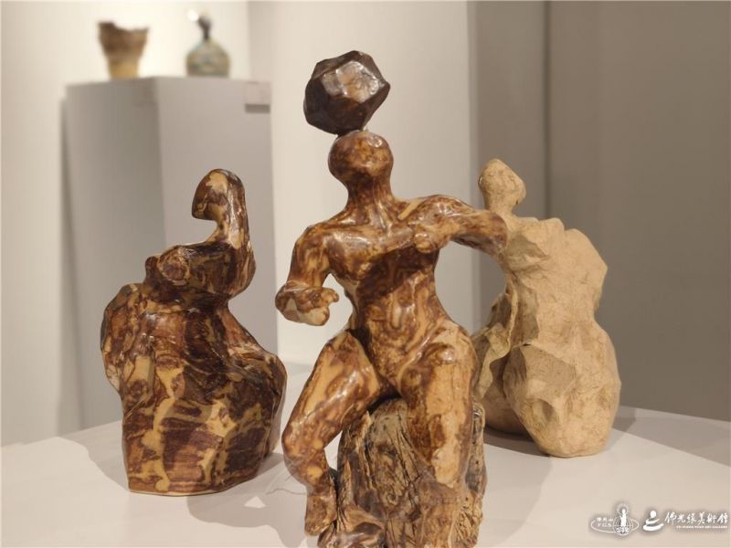 圖說:張佩珊參與展出的陶藝創作。 人間社記者王邦松攝 20260210-NEWS-004