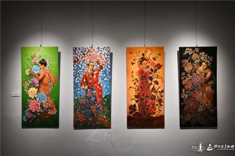 圖說:陳美姍代表性作品〈春夏秋冬〉(清晨、下午、傍晚、夜晚),詮釋大馬在地四季風情。 人間社記者胡柏瑜攝 003