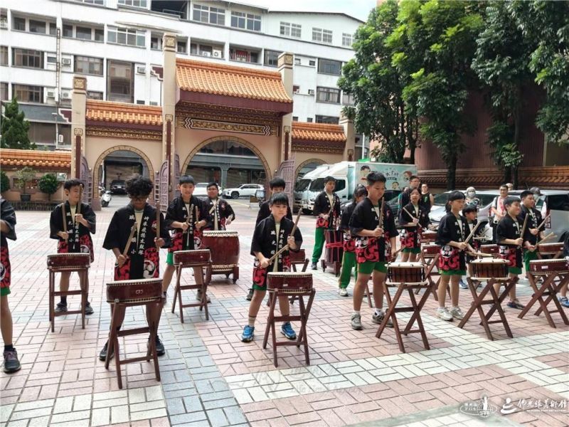 圖說:屏東市瑞光國小太鼓表演。 人間社記者唐淑嫻攝 20260922-Pingtung-002