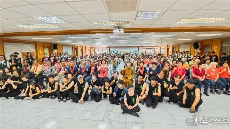 圖說:開幕式合照。 人間社記者黃冠騰攝 20260922-Pingtung-004