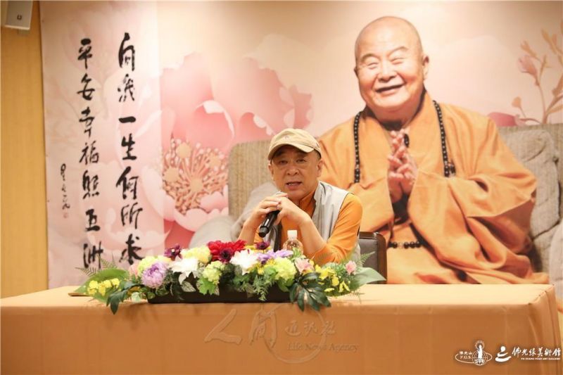 圖說:董克文介紹莫高窟的歷史,引領大眾認識敦煌藝術的發展。 圖/佛光法水寺提供 20261001-japan-002