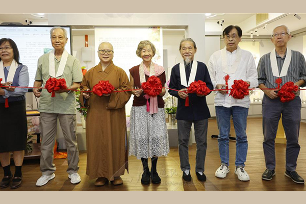 東禪館/八旬藝術家筆耕不輟　以菊花寄託藝術人生